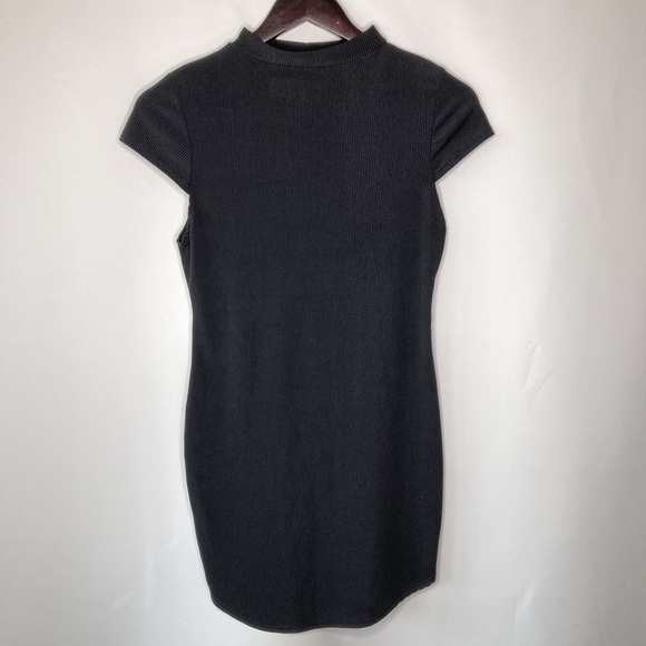 PrettyLittleThing Black Rib Cap Sleeve Bodycon Dress Size Large - Picture 1 of 8